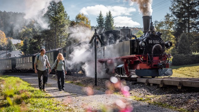 Dampfzug der Pre&szlig;nitztalbahn bei Schmalzgrube 
&copy; Philipp Herfort Photography